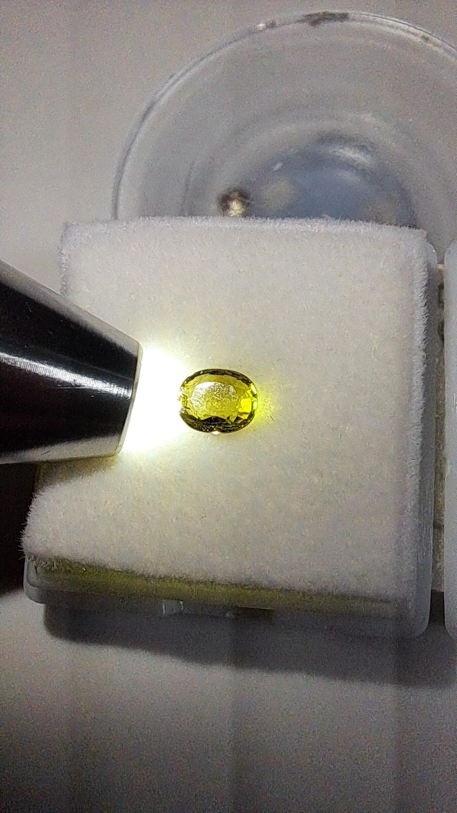 Yellow Green Sapphire Brilliant Facet Oval