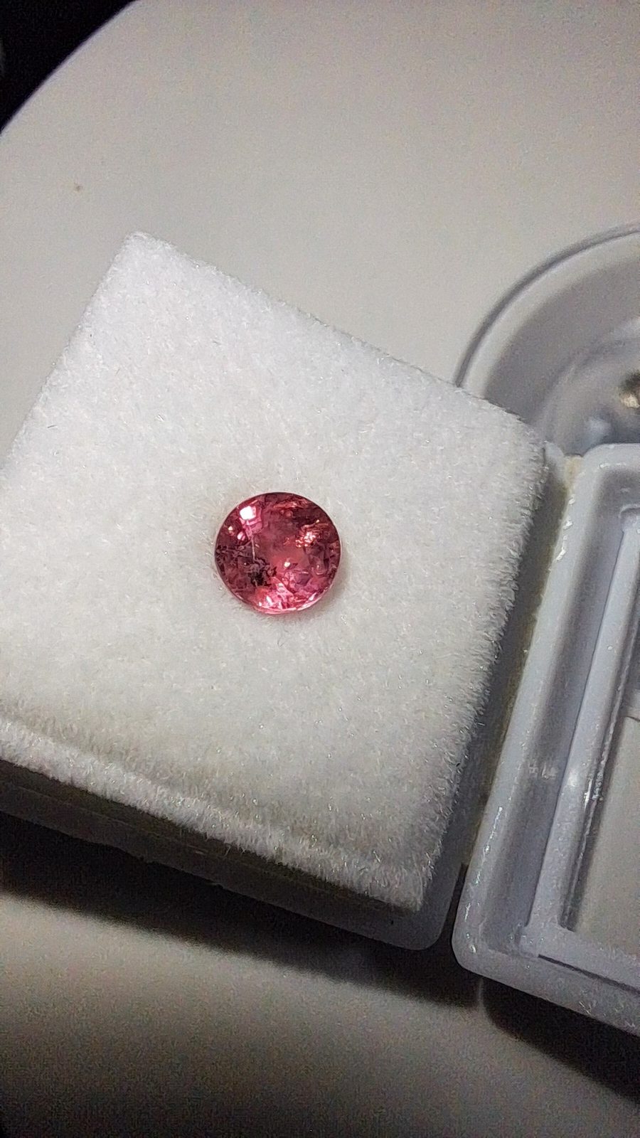 Pink Sapphire Brilliant Facet Round Cut