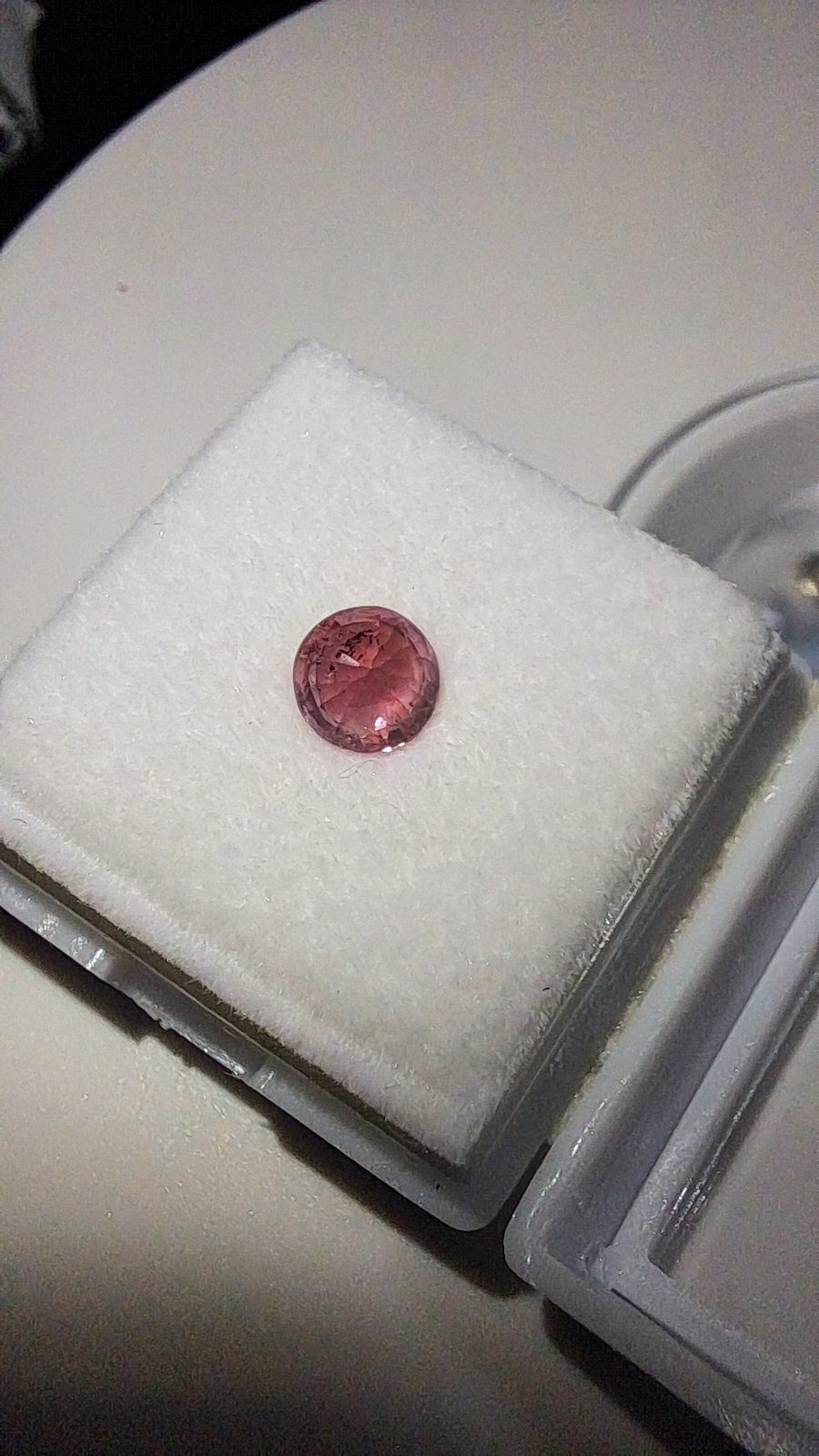 Pink Sapphire Brilliant Facet Round Cut
