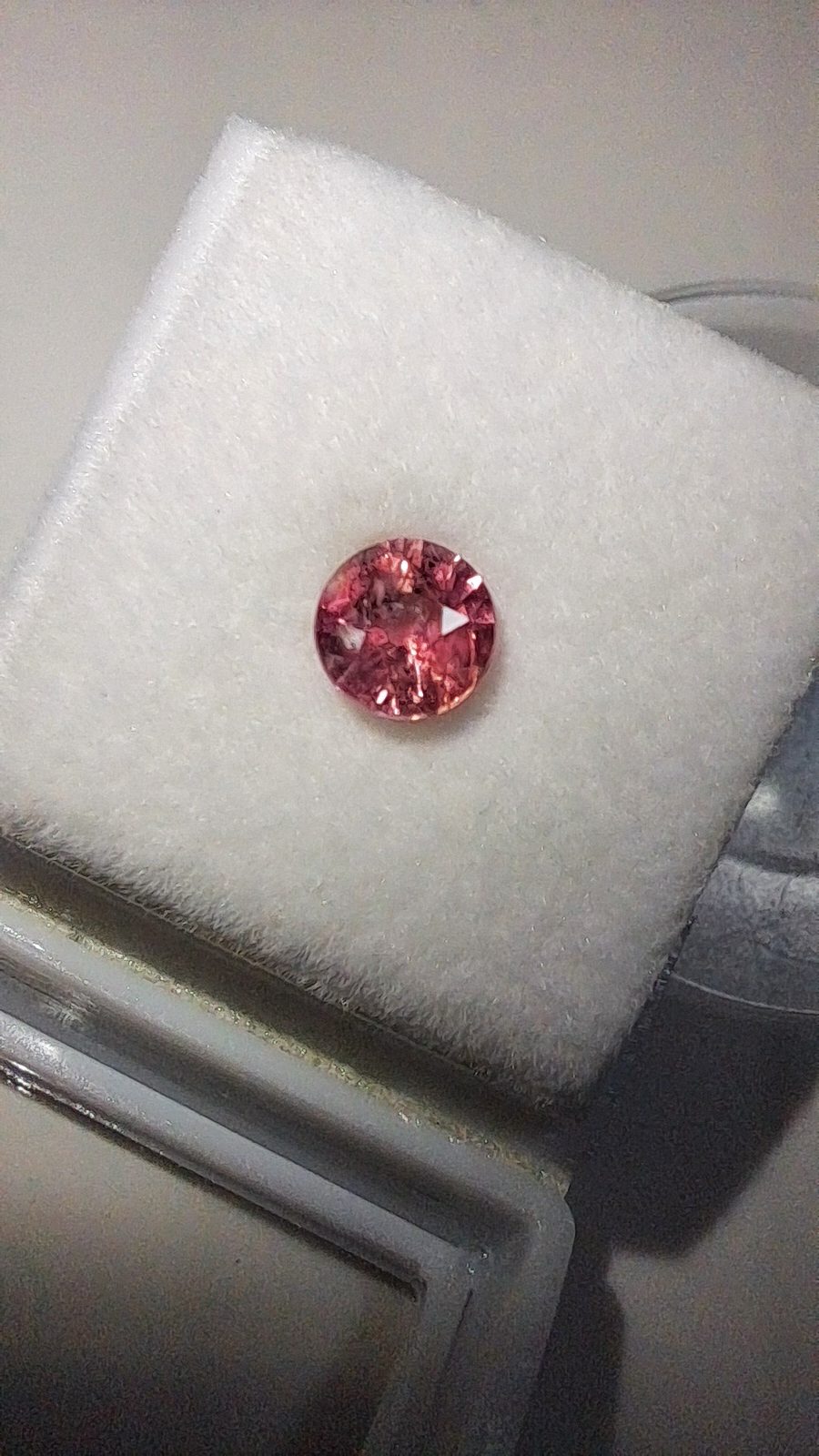 Pink Sapphire Brilliant Facet Round Cut
