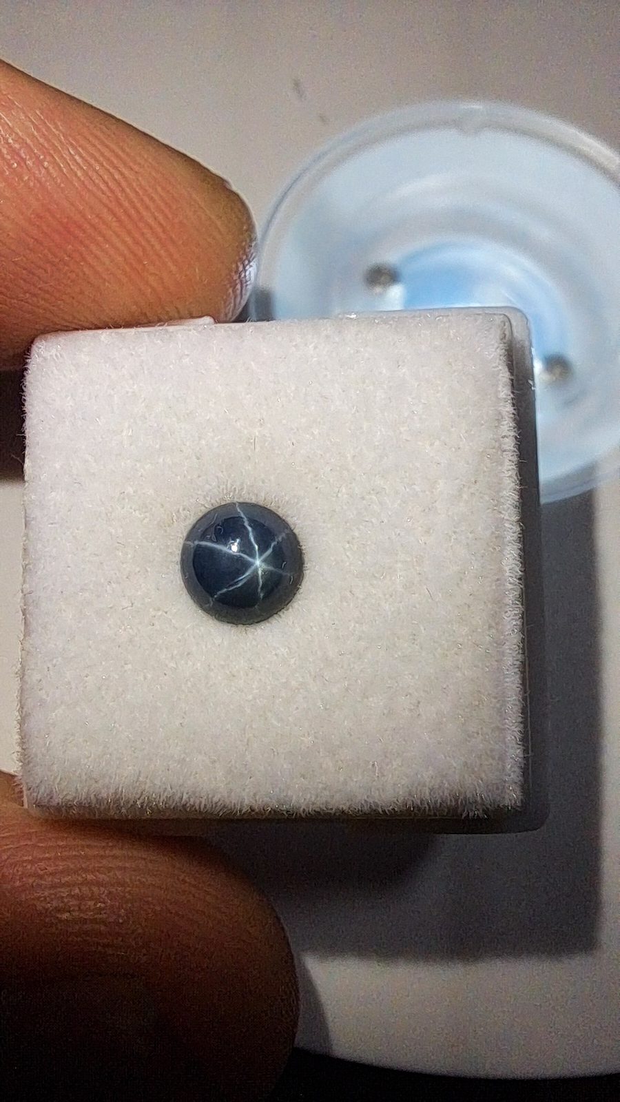Deep Blue Sapphire Six Ray Star Cab