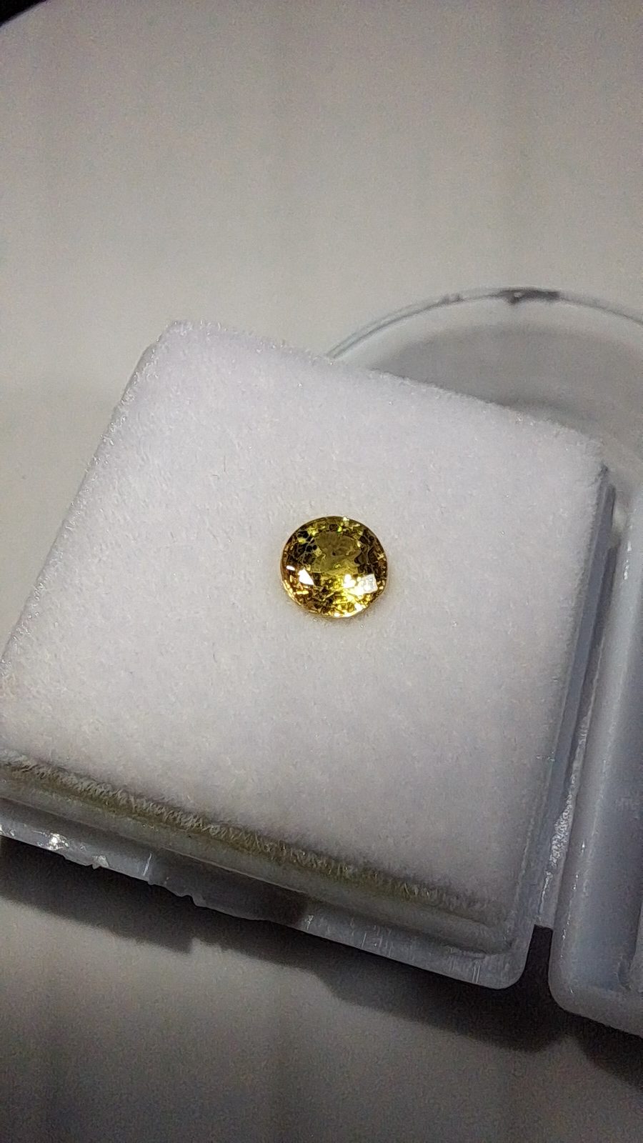 Yellow Sapphire Brilliant Facet Round